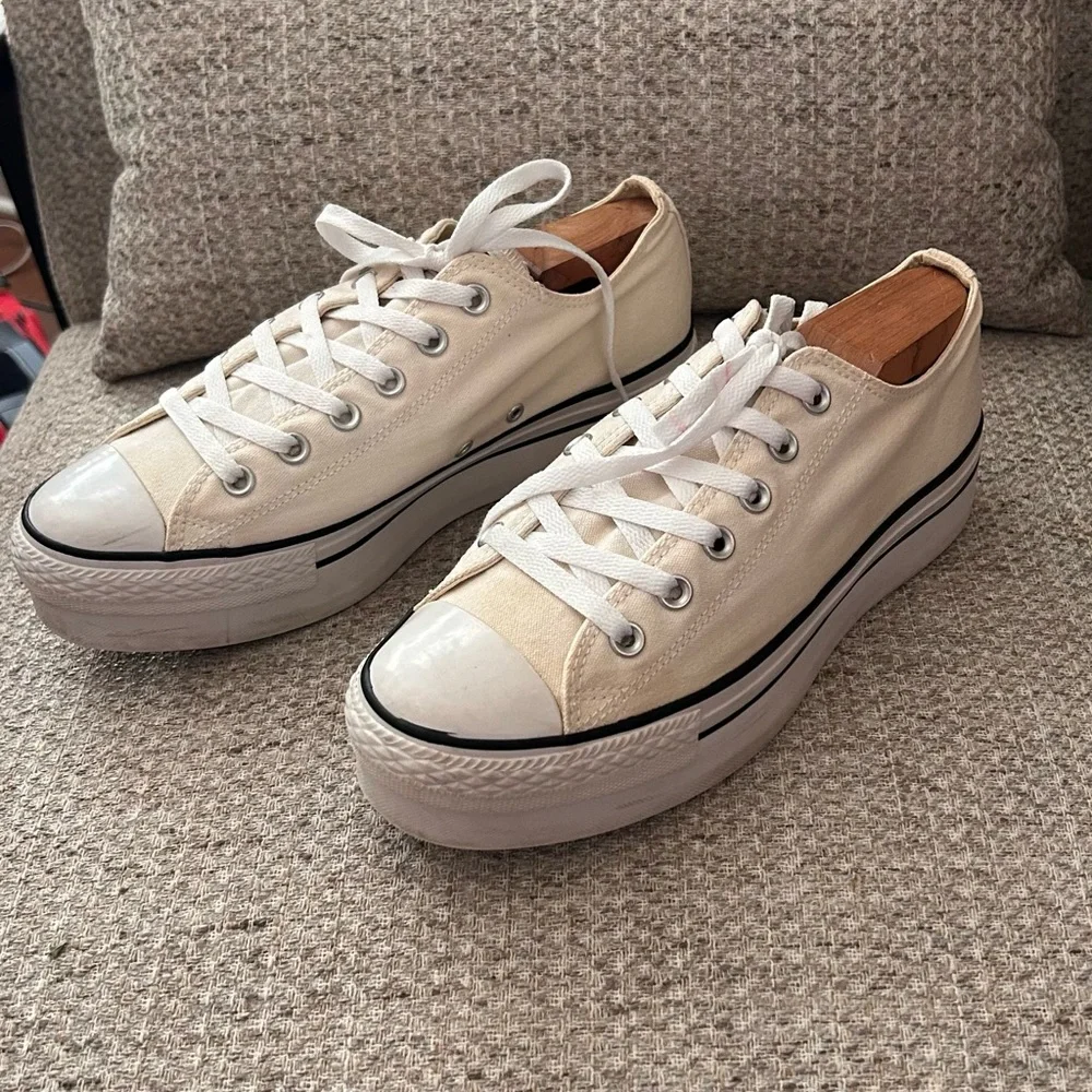 Classic Platform Canvas Sneakers in Cream - Picture 2 of 9